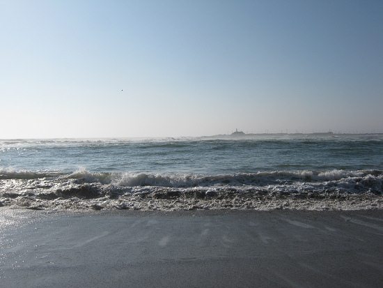 Playa Laucho, olas en la playa (03)