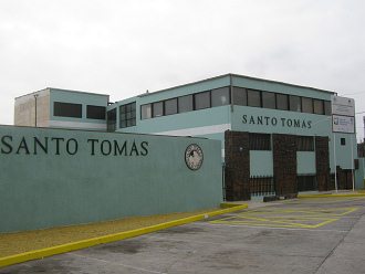 18.-September-Allee, das Handelszentrum St.
                        Thomas ("Santo Tomas")