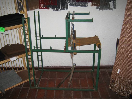 Werksttte Nr. 4 (Alpaca-Wollweberei),
                            ein Webstuhl