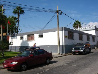 Avenida Velsquez, centro
                                    clnico militar