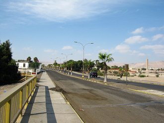Avenida Chile en el puente del
                                  ro San Jos con la vista al norte