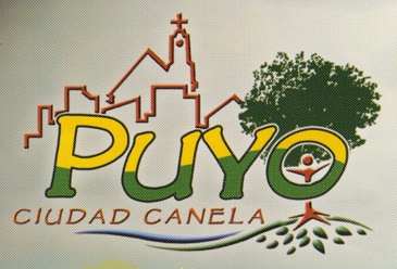 Logo mit
                einer "christlichen" Kirche und Lebensbaum