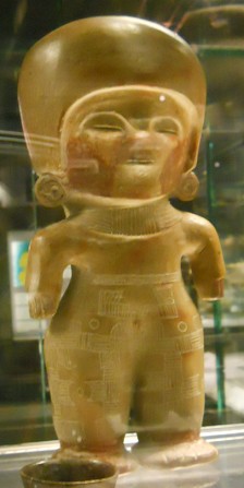 Chorrera culture (Ecuador), extraterrestrial
                  astronaut god with helmet and short arms 2