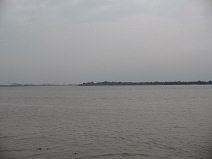 Das Uferpanorama von Guayaquil am
                        "Malecn 2000" am Guayas-Fluss (01)