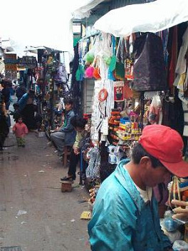Mercado
                      en Ayacucho: Bolsillos