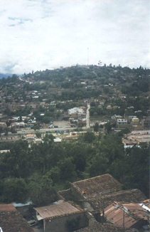 Aussicht von "Santa Ana" aus auf
                        Ayacucho 01