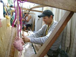 Alejandro Gallardo on the loom