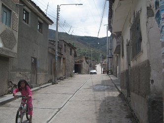 Calle Cahuide (Cahuide street)