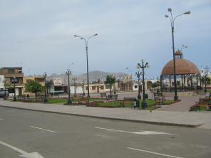 Chilca, plaza central, panorama
                                    01