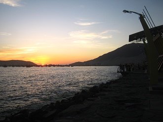 Puesta del sol en la bahía de Chimbote
                          09