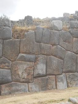 Cusco Sacsayhuamán, Mauern am Ausgangsbereich, Nahaufnahme 05