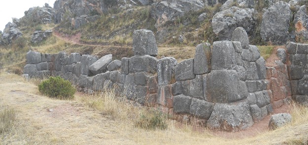 Cusco Sacsayhuamán 14: Zone X (Laq'o, Laco, Mondtempel), Mauer, Panorama
