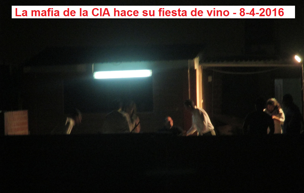 Fiesta de vino de la CIA en el
              pasaje vecino 01