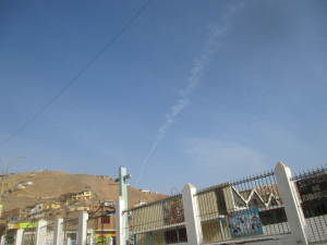 Un pedo de la OTAN: una estela
                                    qumica del 18 de mayo 2016 en el
                                    cielo en Comas en Lima, 18 de mayo
                                    2016, foto 2