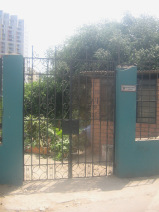 Miraflores, Malecn 28 de Julio, puerta de
                      entrada del club de tenis "Terrazas de
                      Miraflores"