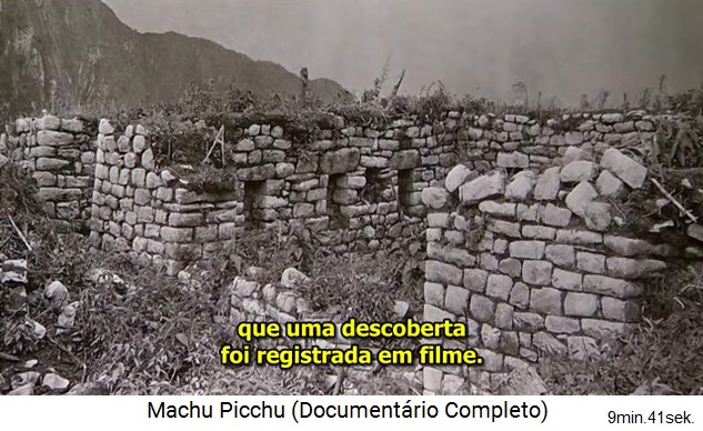 Bingham en Machu
                      Picchu en 1912: zona cubierta con edificios
