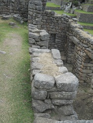 Machu Picchu, muro con relleno encima