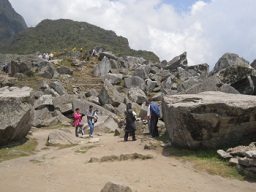Der grosse Steinbruch von Machu Picchu: Ein kleiner freier Platz im Steinbruch