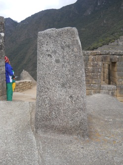 Machu Picchu: Der
                    Sonnenuhr-Stein (Sonnenjahr-Stein) 11,12,13