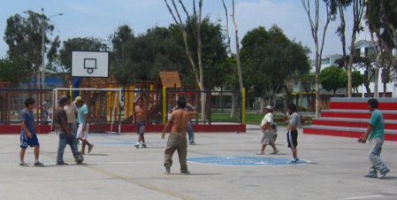 Parque San Estban 29-12-2010,
                          futbolistas salvajes 01, primer plano