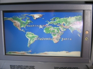 Bildschirm: Die Flugroute zwischen den
                        Kontinenten