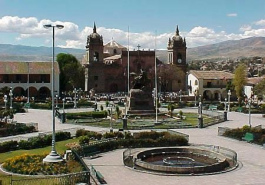 San Juan de la Frontera, despus
              Ayacucho, plaza de Armas con catedral