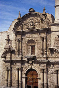 Arequipa,
                            iglesia barroco colonial La Compaia de
                            Jess