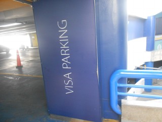 El parking en
                            el stano del valo Gutierrez en feo
                            Miraflores se llama "Visa
                            Parking"