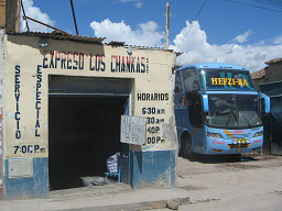 Terminal der Busfirma Chankas einen Tag
                        zuvor: "Expreso Los Chankas SAC"