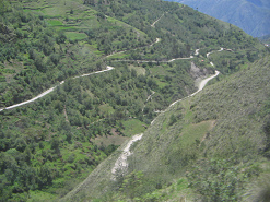 Serpentina entre el Paso Huamina y Ocros