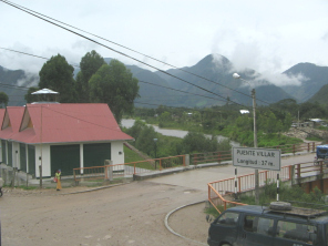 El Ro Chontabamba, vista del mercado
                          arriba en el parque de la selva