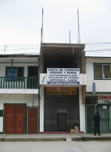Oficina tcnica en Oxapampa, lugar de venta
                        para mapas de la regin, fachada 01